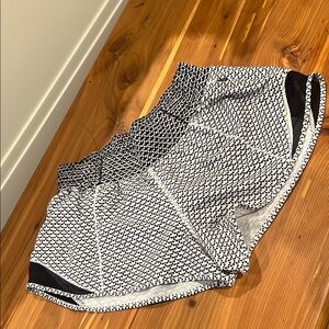 Lululemon Hotty Hot Patterned Shorts